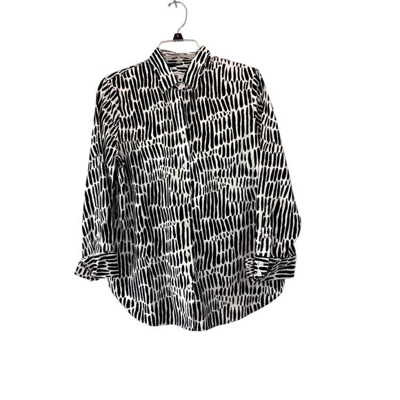 Chicos Signature Classic No Iron Blouse Button Front Cuffed Sleeve Black White - Picture 14 of 16